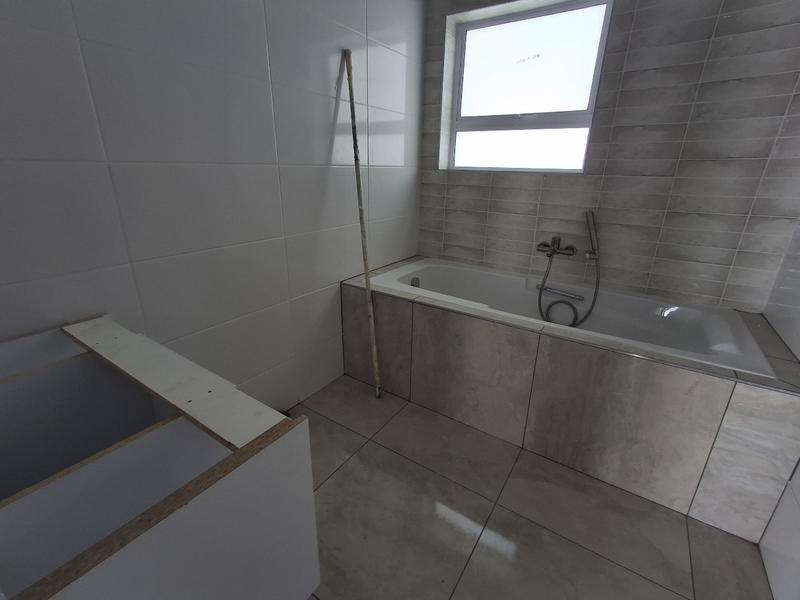 3 Bedroom Property for Sale in Golden Mile Western Cape
